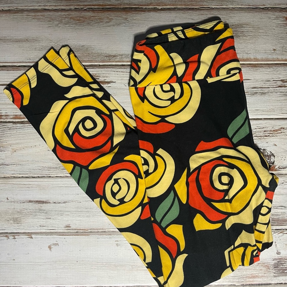 NWOT RARE Vintage LuLaRoe Floral Rose Leggings OS